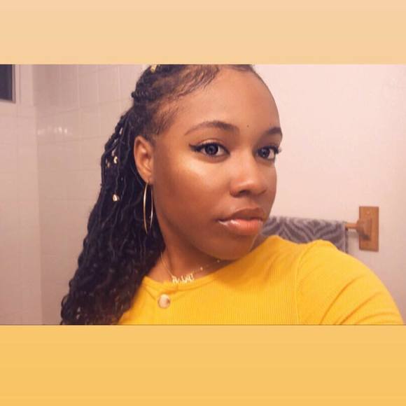 Meet your Posher, Patricia - Picture 1 of 1